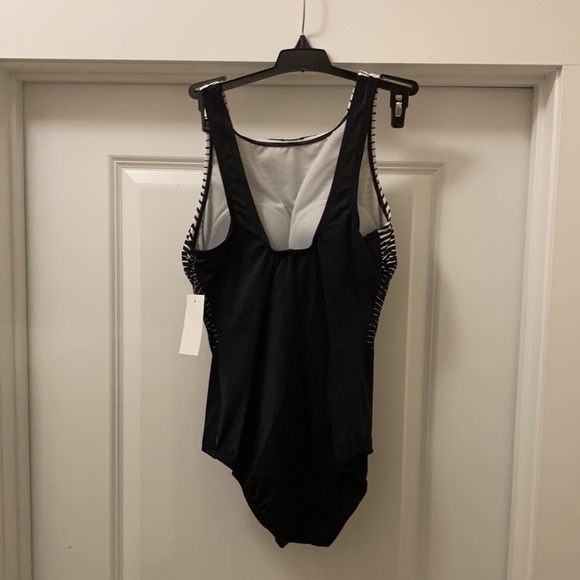 Reebok Swimwear - Picture 4 of 4